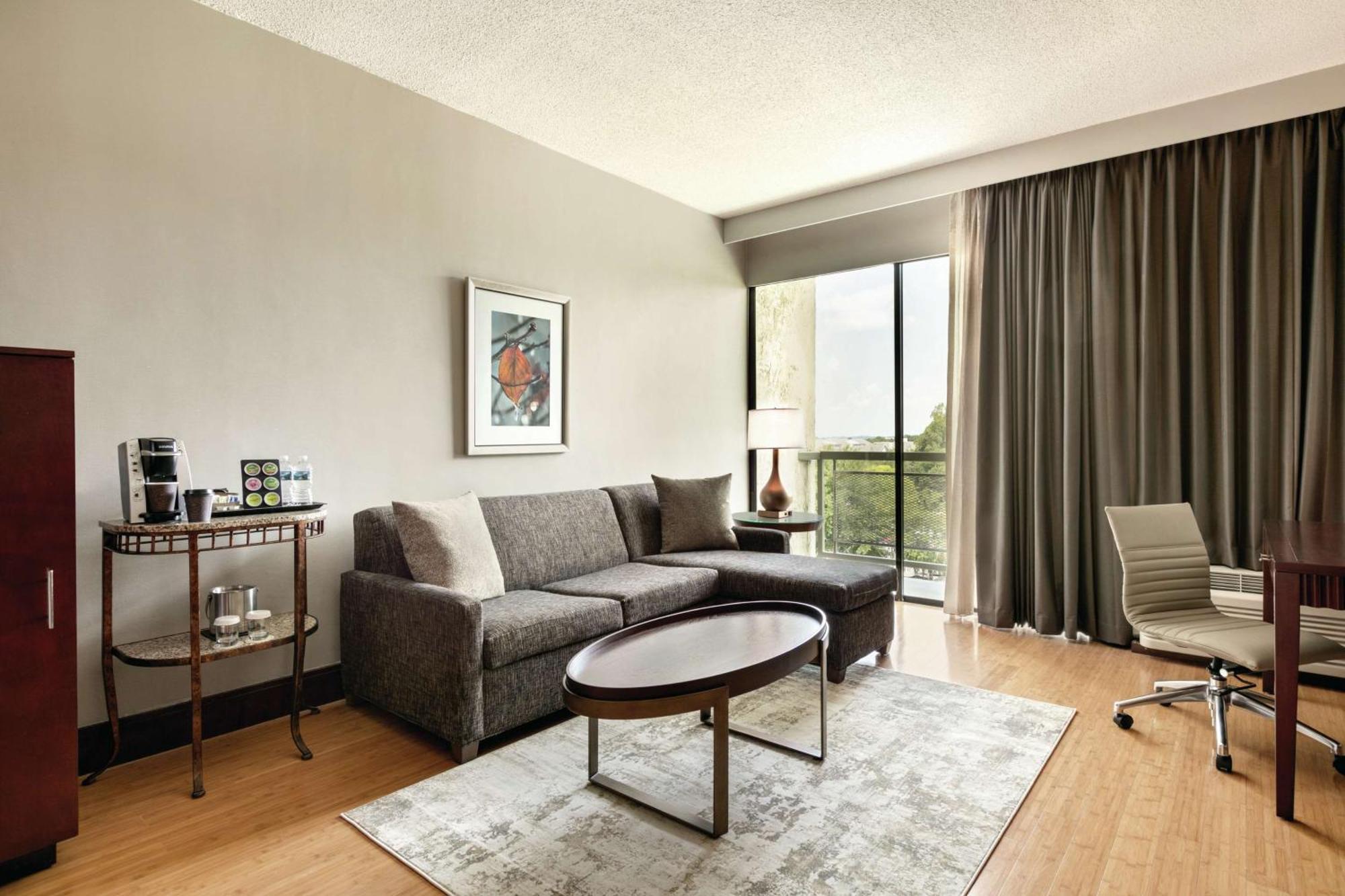 Doubletree By Hilton Atlanta Northeast/Northlake Tucker Extérieur photo