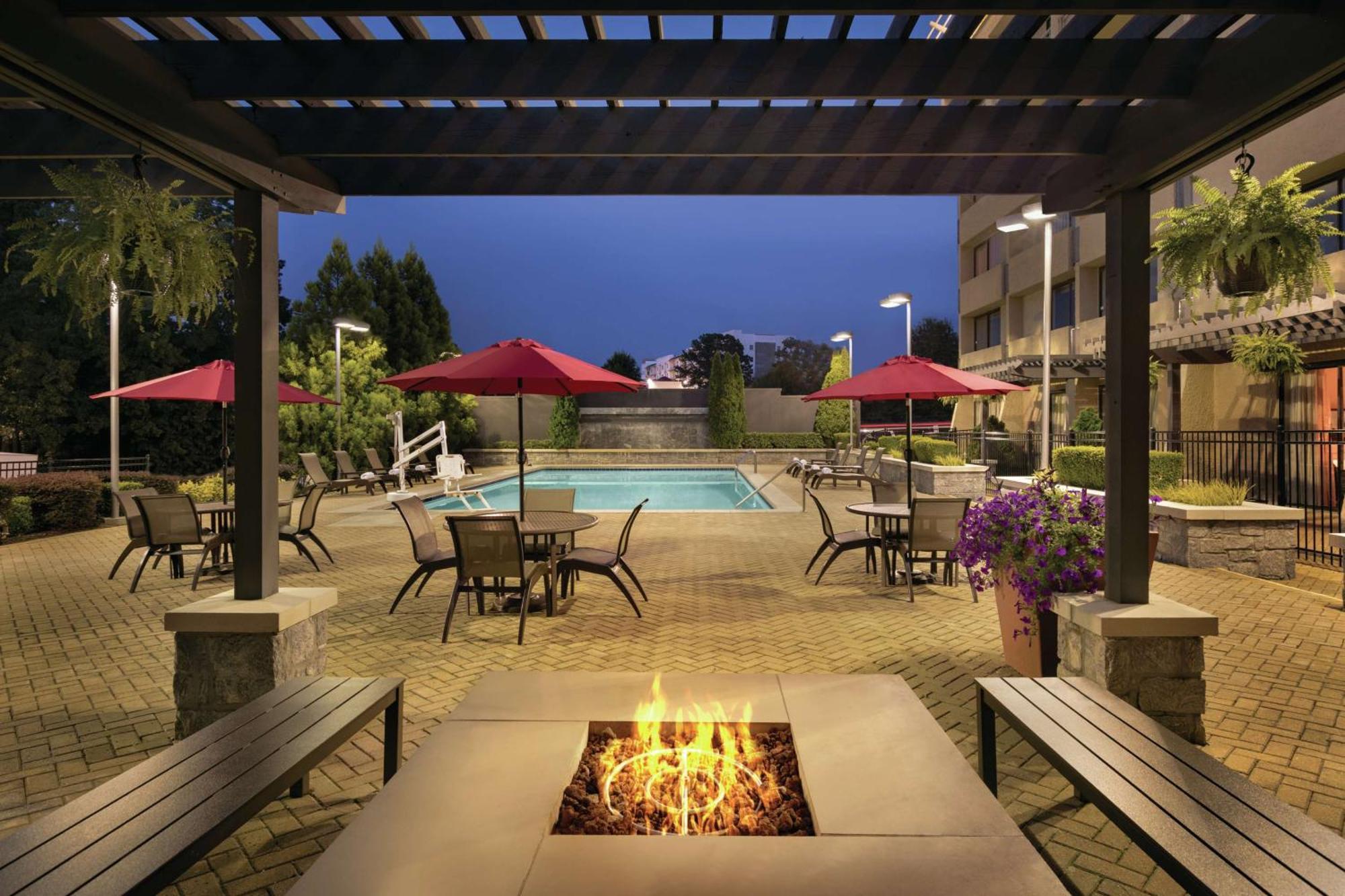 Doubletree By Hilton Atlanta Northeast/Northlake Tucker Extérieur photo